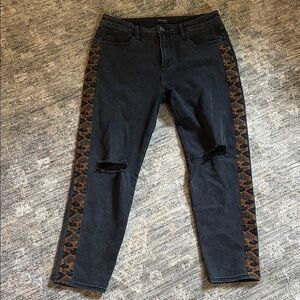 Driftwood women’s size 31 Black jeans and Brown Patterned embroidery